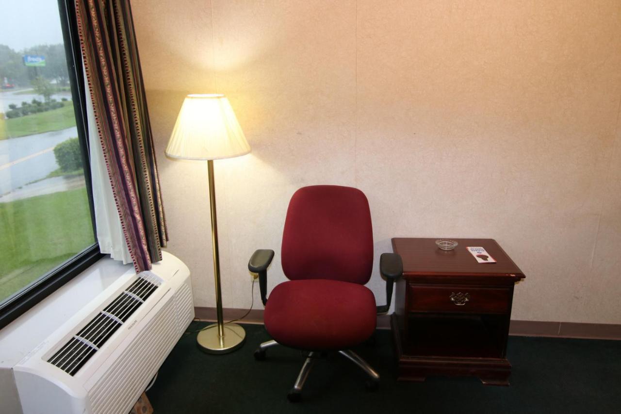 Executive Inn Kershaw Exteriör bild